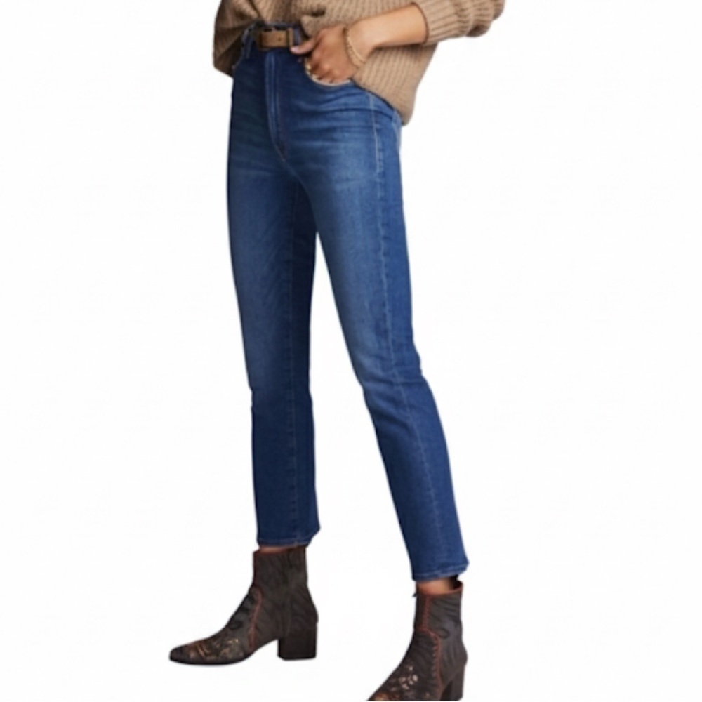MOTHER Cropped Ankle Jeans in Medium Blue